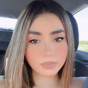 Meet your Posher, Anahi